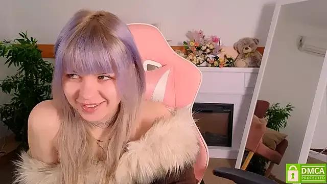 Grace_lux from StripChat is Freechat