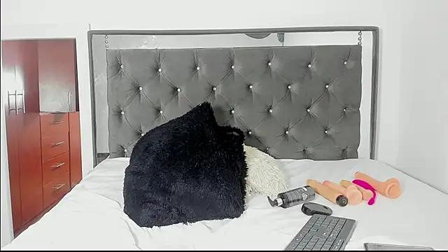 Customizable and immersive - Activate your taste buds and check-out our delicious choice of bondage cams streams with excited models getting their amazing bodies screwed with their beloved sex toys.