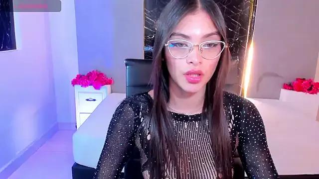 Hannacooper3 from StripChat is Freechat