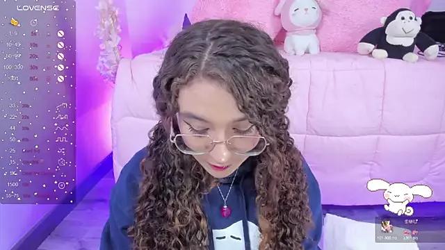 hannacutegod from StripChat is Freechat