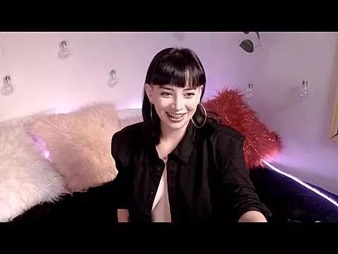 Hannah-Ginfizz from StripChat