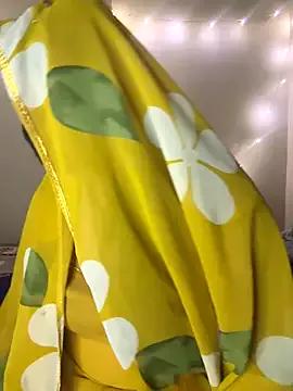 HeartQueen05 from StripChat is Freechat