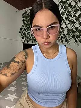 HeillyStone from StripChat is Freechat
