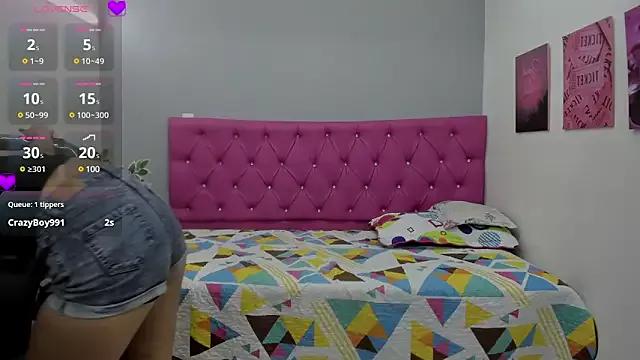 Helen_russo from StripChat is Freechat