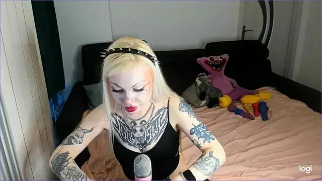 HelenGoat from StripChat is Freechat