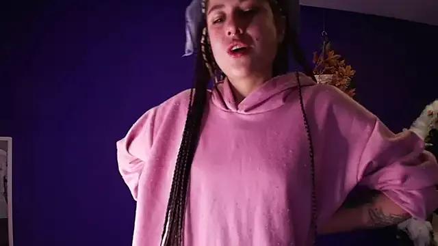 Hellen_dumont from StripChat is Freechat