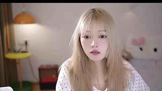 Hello-beibei from StripChat is Freechat