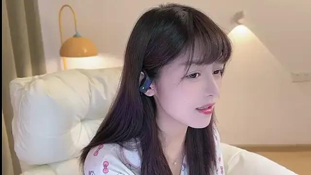 Hello-beibei from StripChat is Freechat