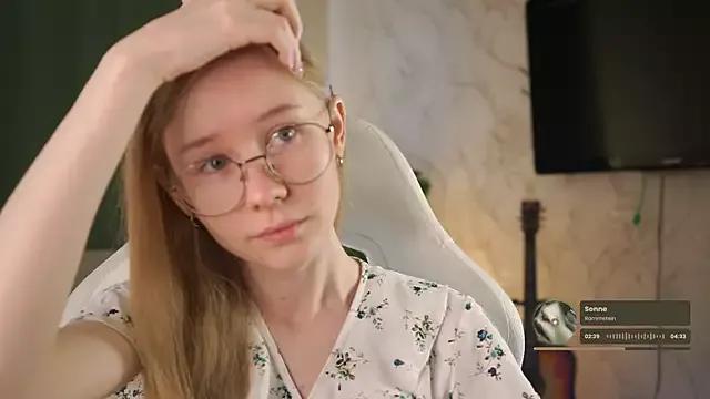 Hello_Kitty_Jane from StripChat is Freechat