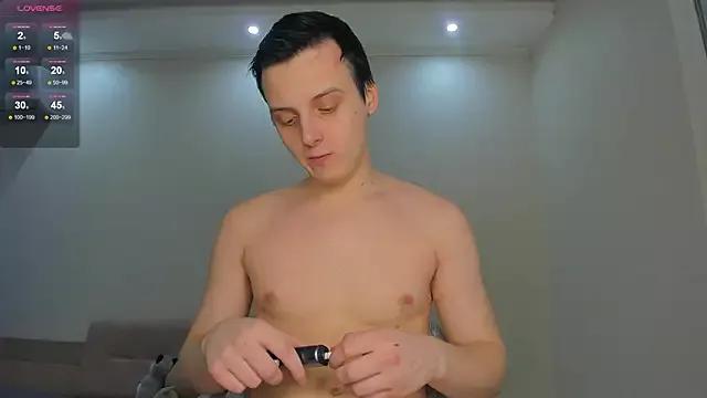 Hey_Chrisss from StripChat is Freechat