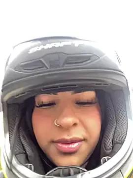Hilary_pinkk from StripChat is Freechat