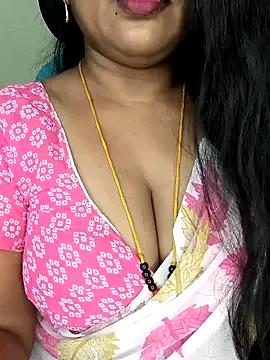 honey-sexy from StripChat is Freechat