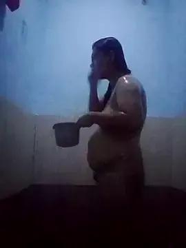 Honeybun25 from StripChat is Freechat