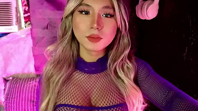 HoresCOCKLUCY from StripChat is Freechat