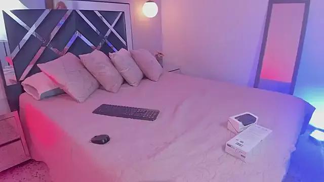 Customizable and immersive - Activate your taste buds and check-out our delicious choice of bondage cams streams with excited models getting their amazing bodies screwed with their beloved sex toys.