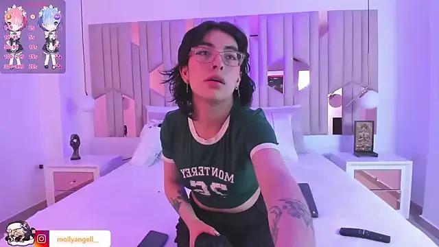 Customizable and immersive - Activate your taste buds and check-out our delicious choice of bondage cams streams with excited models getting their amazing bodies screwed with their beloved sex toys.
