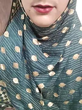 Indian-Aleena from StripChat is Freechat