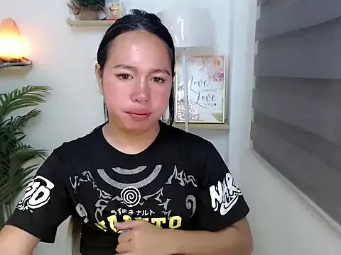 Innocent_katty from StripChat is Freechat