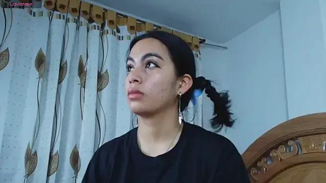 iris_mandarine from StripChat