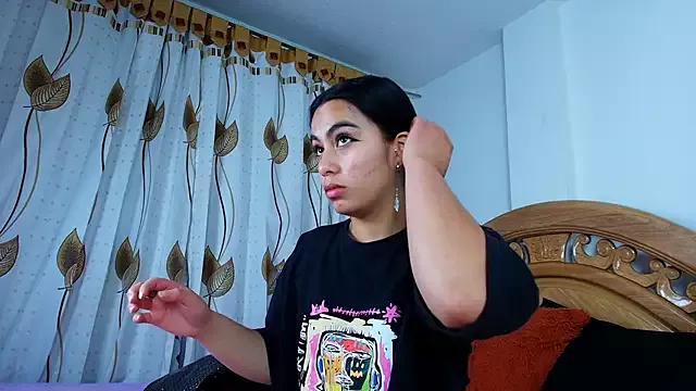 iris_mandarine from StripChat