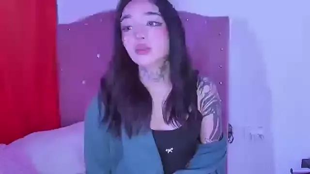 IrisMagiic from StripChat is Freechat