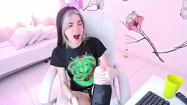 Customizable and immersive - Activate your taste buds and check-out our delicious choice of bondage cams streams with excited models getting their amazing bodies screwed with their beloved sex toys.