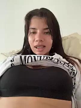 isabella__naugthy from StripChat is Freechat