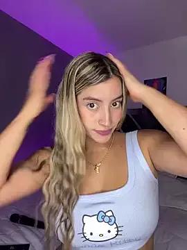 Issabela_G1 from StripChat is Freechat