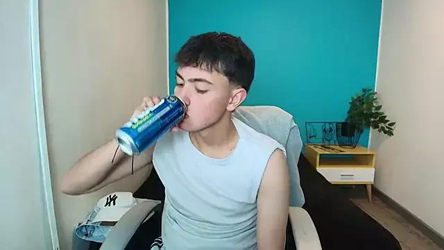 Ithan_ webcams show profile image 