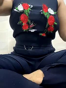 its_moonikaa from StripChat is Freechat