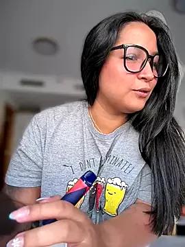 ItsmeDannax from StripChat is Freechat