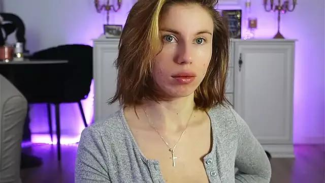 ivyleague_ from StripChat is Freechat