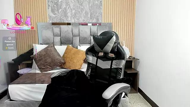 Customizable and immersive - Activate your taste buds and check-out our delicious choice of bondage cams streams with excited models getting their amazing bodies screwed with their beloved sex toys.
