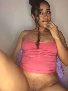 jaderossxx from StripChat is Freechat