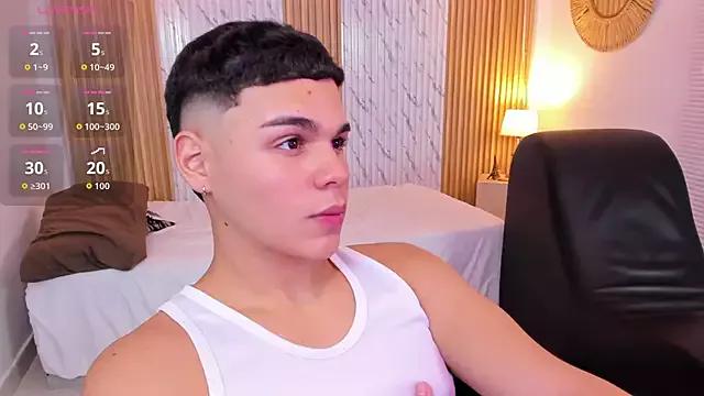 james_jonnes from StripChat is Freechat