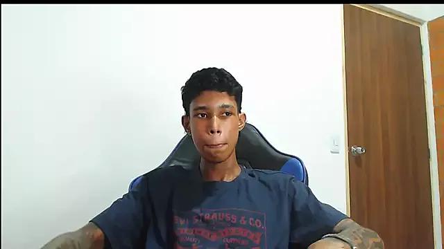 James_rufin from StripChat is Freechat