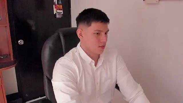 JamesCr_ from StripChat is Freechat