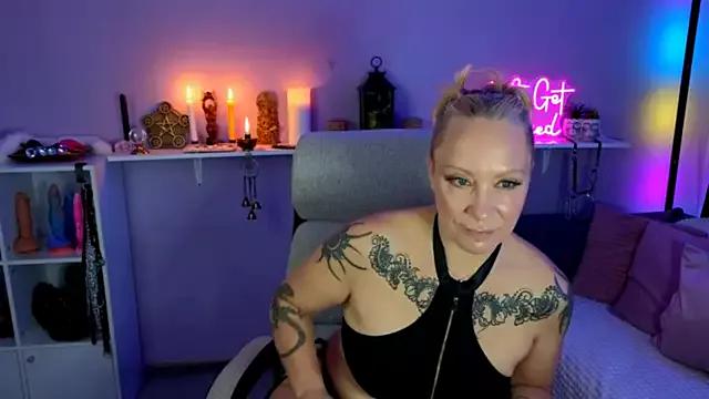 Customizable and immersive - Activate your taste buds and check-out our delicious choice of bondage cams streams with excited models getting their amazing bodies screwed with their beloved sex toys.