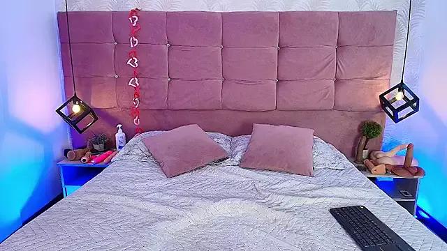 Customizable and immersive - Activate your taste buds and check-out our delicious choice of bondage cams streams with excited models getting their amazing bodies screwed with their beloved sex toys.