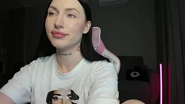 Customizable and immersive - Activate your taste buds and check-out our delicious choice of bondage cams streams with excited models getting their amazing bodies screwed with their beloved sex toys.