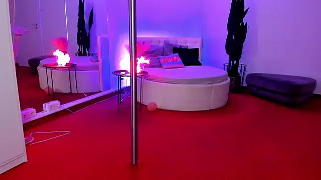 Customizable and immersive - Activate your taste buds and check-out our delicious choice of bondage cams streams with excited models getting their amazing bodies screwed with their beloved sex toys.