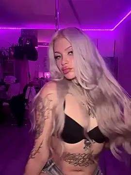 Julamayana from StripChat is Freechat