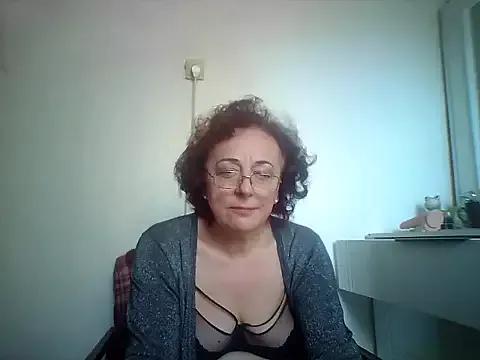 Julia54391 from StripChat is Freechat