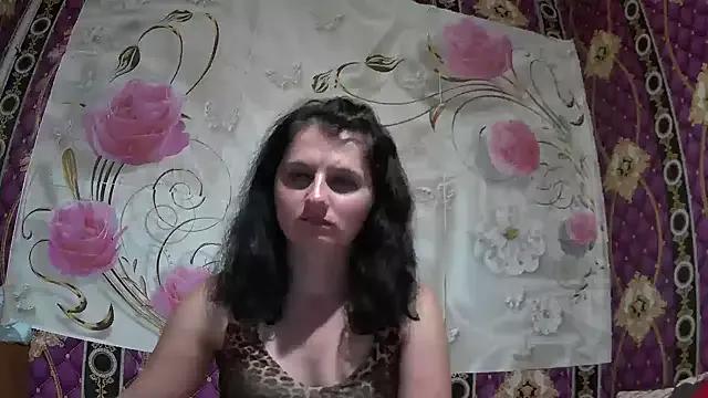 Julia_ais_w from StripChat is Freechat