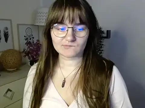 Julie_Diamond from StripChat is Freechat