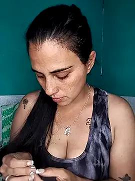 kariciasecreta from StripChat is Freechat