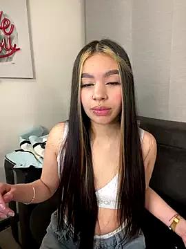 Karina16_pink from StripChat is Freechat