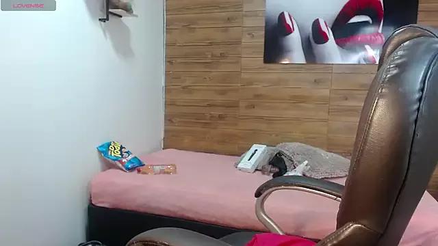 karlarousex from StripChat is Freechat