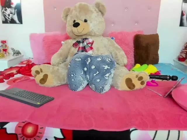 Customizable and immersive - Activate your taste buds and check-out our delicious choice of bondage cams streams with excited models getting their amazing bodies screwed with their beloved sex toys.