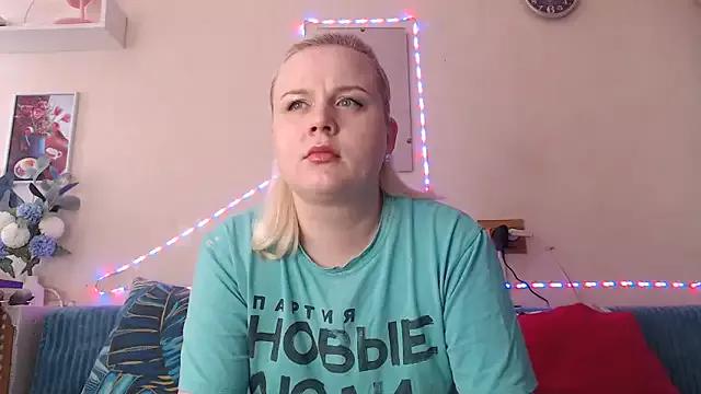 Karolina_love_ from StripChat is Freechat